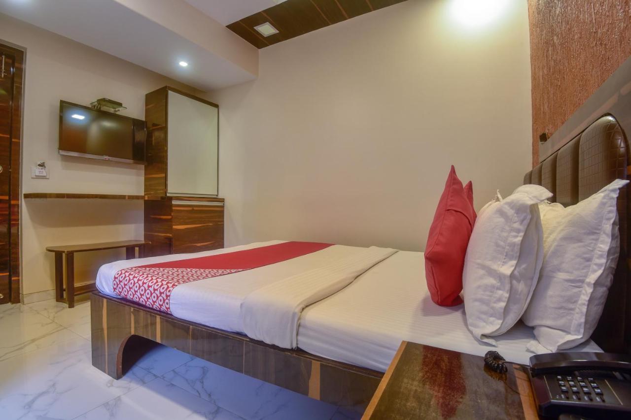 Oyo 28893 Hotel Gulf Bombaj Zewnętrze zdjęcie