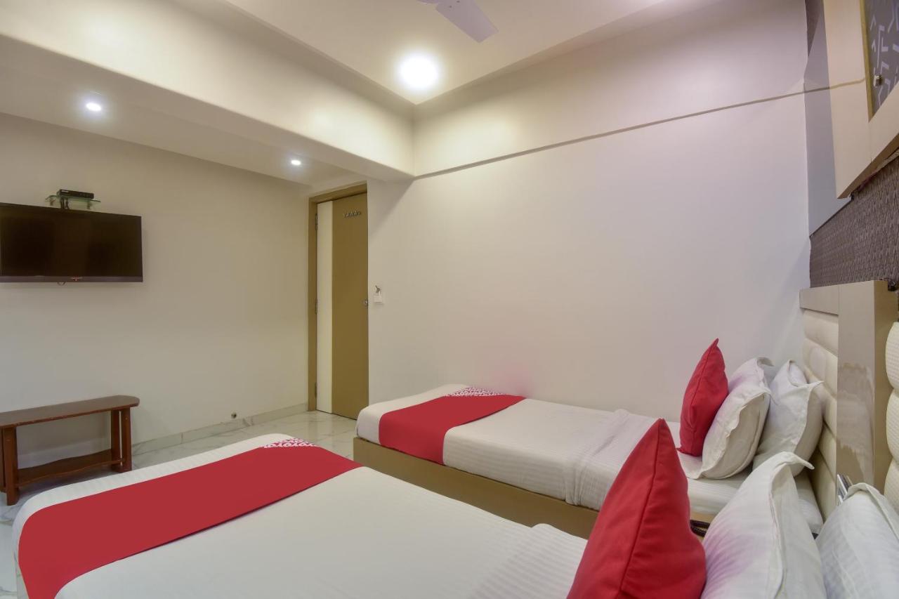 Oyo 28893 Hotel Gulf Bombaj Zewnętrze zdjęcie