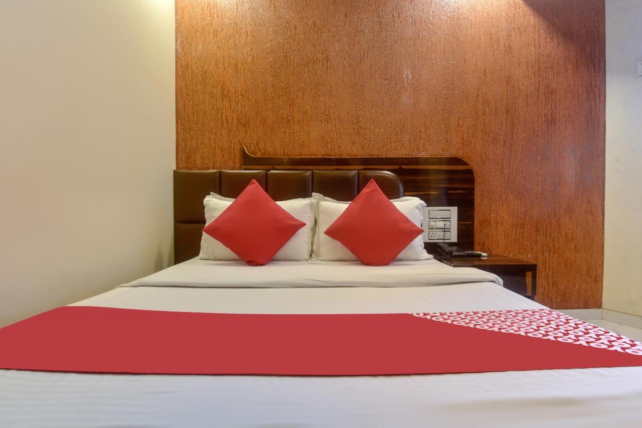 Oyo 28893 Hotel Gulf Bombaj Zewnętrze zdjęcie